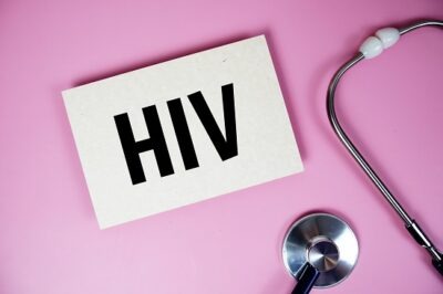 Virusul HIV – ce este, care sunt simptomele infecției cu HIV, măsuri de prevenție