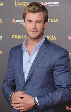 Chris Hemsworth, desemnat „barbatul anului”