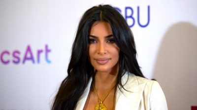 Kim Kardashian strânge fonduri pentru victimele din Armenia